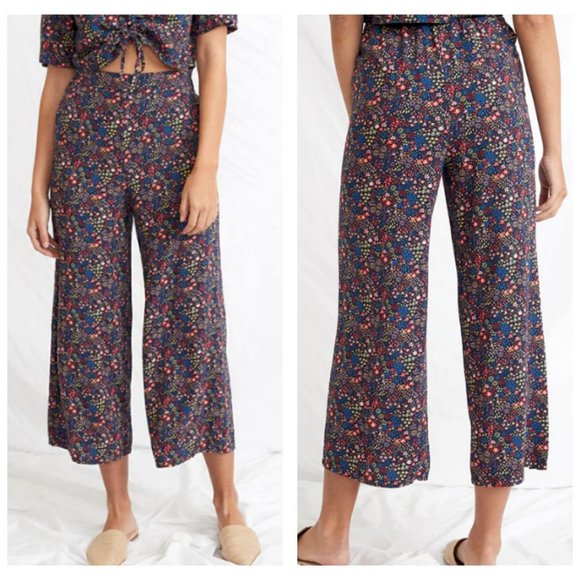 Marine Layer Pants - Marine Layer Kiley Pant Cropped Wide Leg Floral Pants Navy Size S